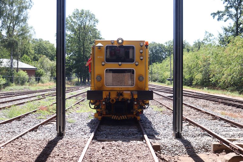 BAM Stopmachine met het fabrieksnummer 1214 en het UIC-nummer 99 84 942 8 702-7.